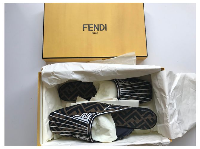 Fendi Freiheit Maultiere - vista 33