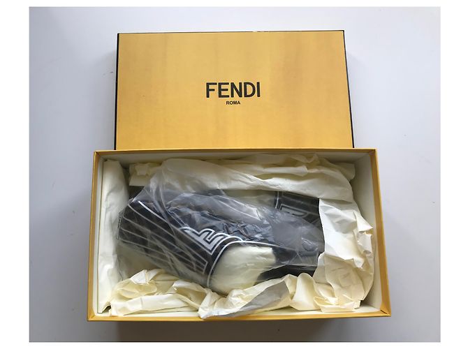 Fendi Freiheit Maultiere - vista 34