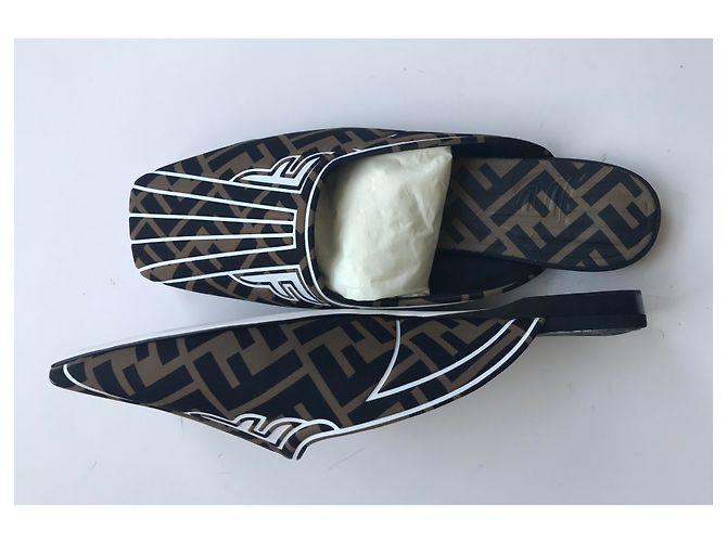 Fendi Freiheit Maultiere - vista 4