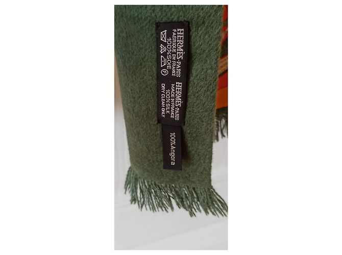Lenço Hermès de seda e angorá verde e laranja - vista 2