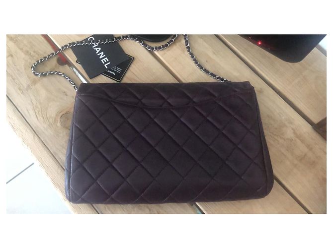 Pochette Chanel Timeless in agnello prugna - vista 3