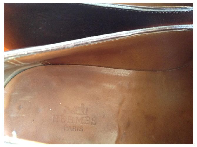 Mocassini Hermès in pelle marrone con dettaglio H dorato - vista 4