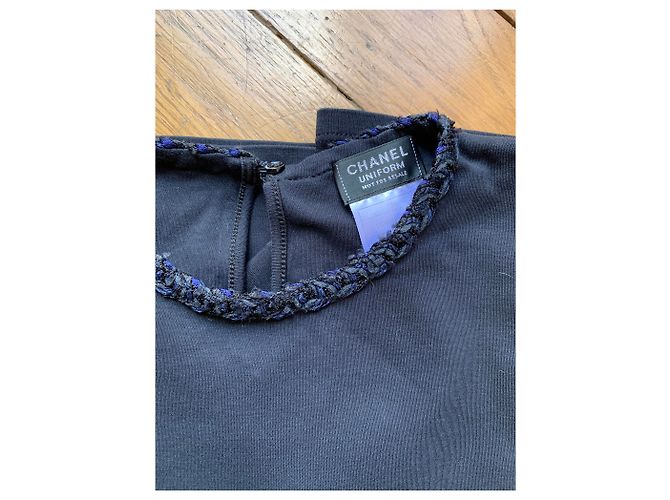 Chanel Uniform Rundhals T-Shirt aus Dunkelblauem Tweed Schwarz Marineblau - Ansicht 2