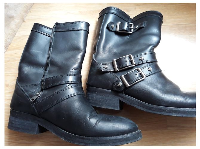 Botas Biker The Kooples de cuero negro con calaveras plateadas - vista 4