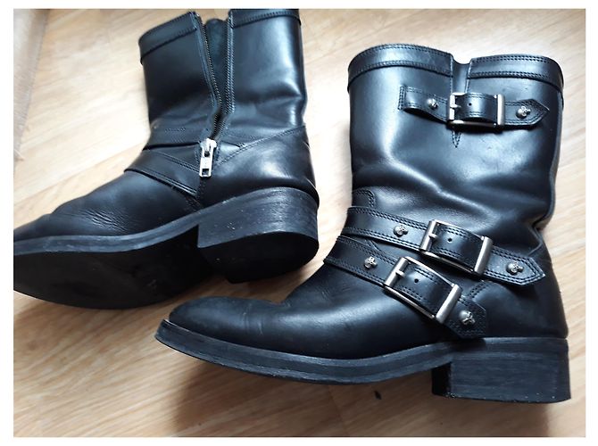 Botas Biker The Kooples de cuero negro con calaveras plateadas - vista 5