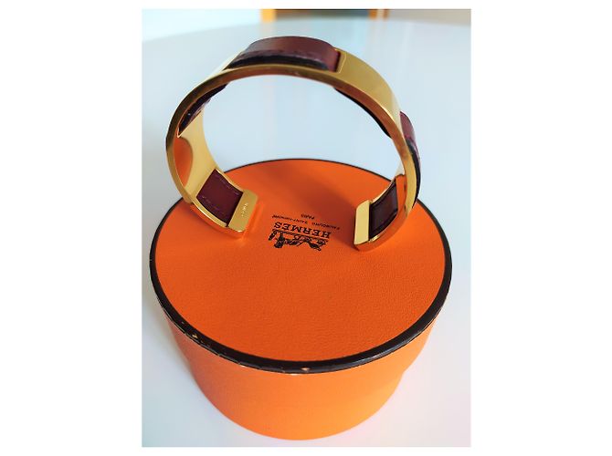 Prächtiges goldenes Messingarmband von Hermès aus goldenem Kalbsleder Braun - Ansicht 3