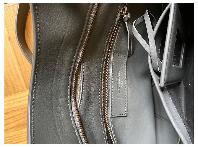 City Balenciaga Blackout Leder Handtasche Grau - Ansicht 2