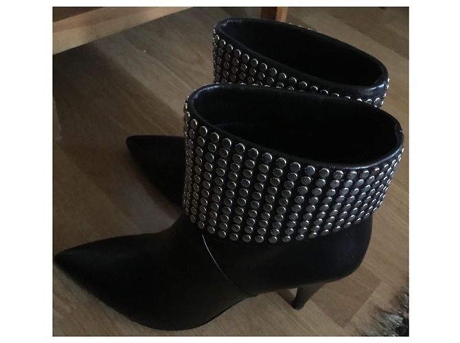 Stivaletti Saint Laurent in pelle d'agnello nera 37.5 Nero - vista 2