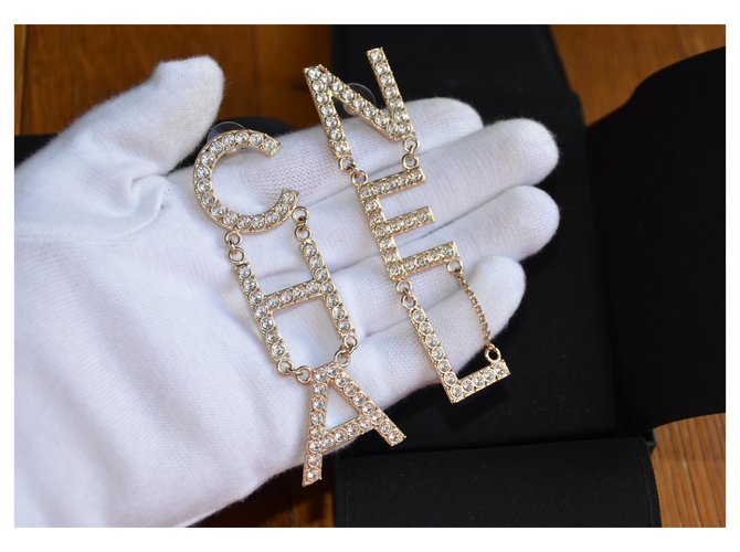 Orecchini con logo Chanel "CHA NEL" Argento D'oro - vista 5