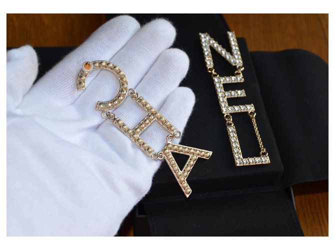 Orecchini con logo Chanel "CHA NEL" Argento D'oro - vista 6