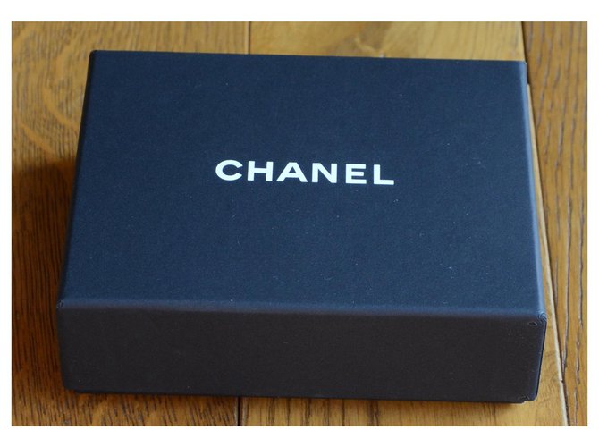 Orecchini con logo Chanel "CHA NEL" Argento D'oro - vista 9