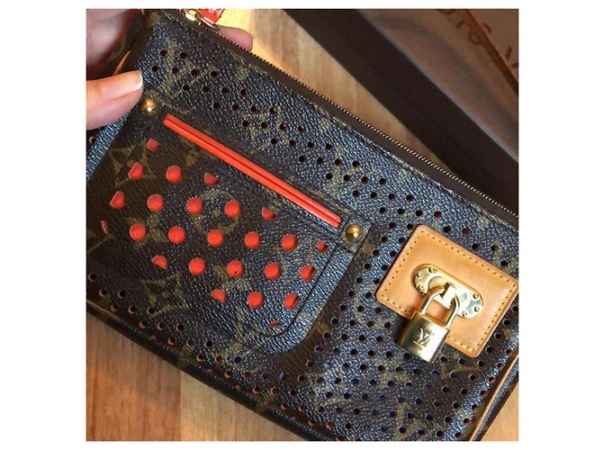 Pochette Louis Vuitton Marrone in Tela - vista 2