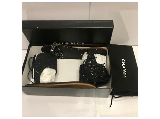 Sandali Chanel in camoscio di capra nero con micro glitter argento - vista 8
