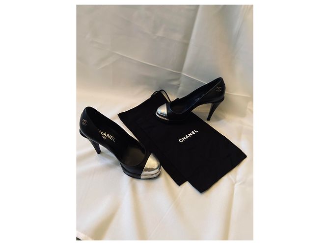 Décolleté Chanel in pelle nera con tacco 10 cm Nero - vista 8