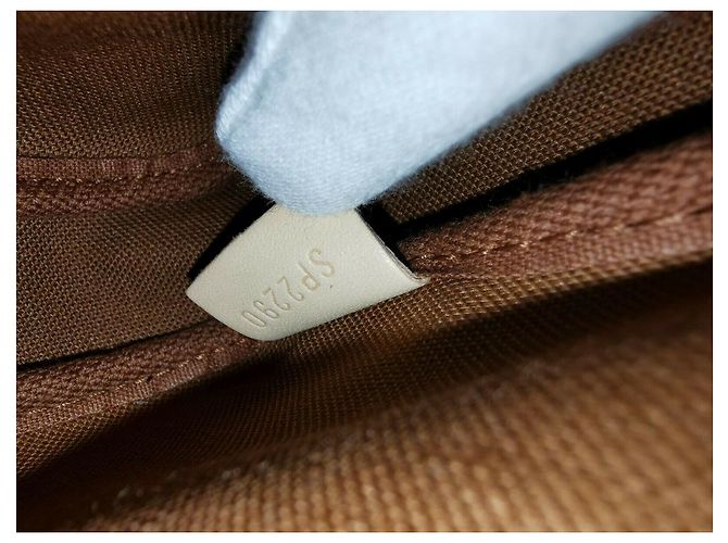LOUIS VUITTON Multi Pochette Accessoires Monogram - vista 10