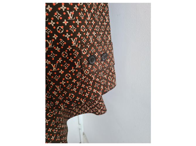 Nueva gabardina de Louis Vuitton nunca usada Castaño - vista 10