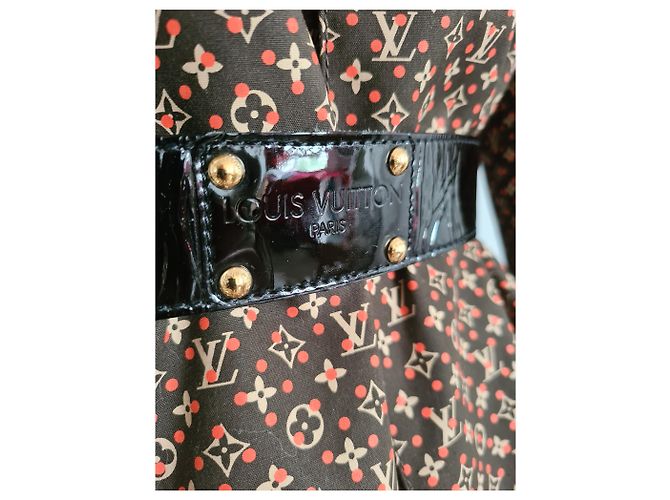Nueva gabardina de Louis Vuitton nunca usada Castaño - vista 11