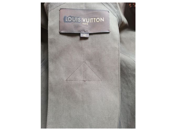 Nueva gabardina de Louis Vuitton nunca usada Castaño - vista 15