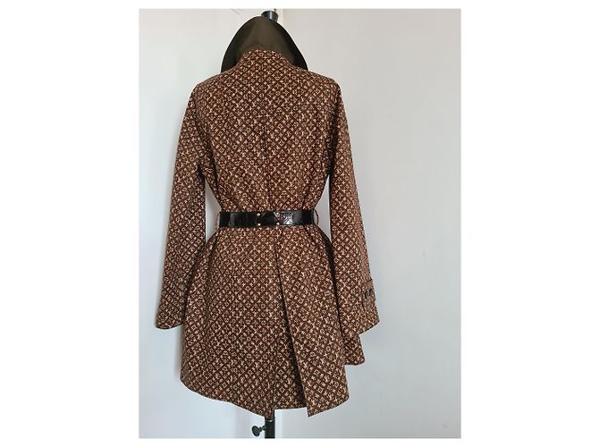 Nueva gabardina de Louis Vuitton nunca usada Castaño - vista 9