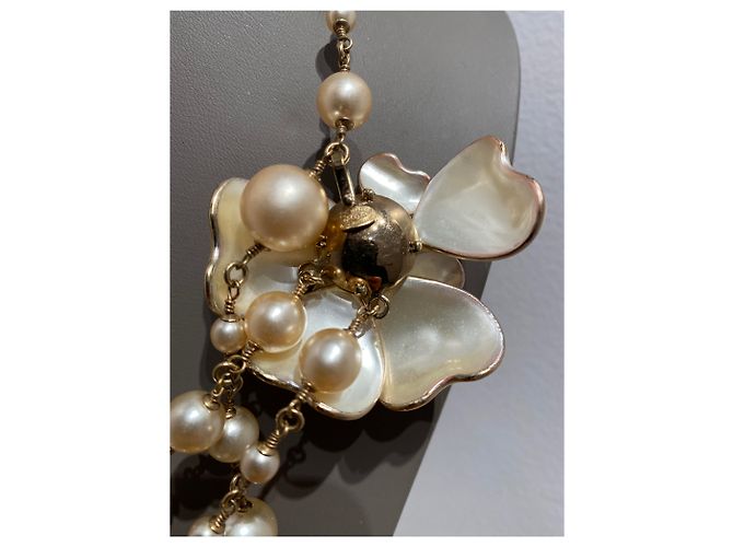 Chanel Collares largos Beige Dorado - vista 2
