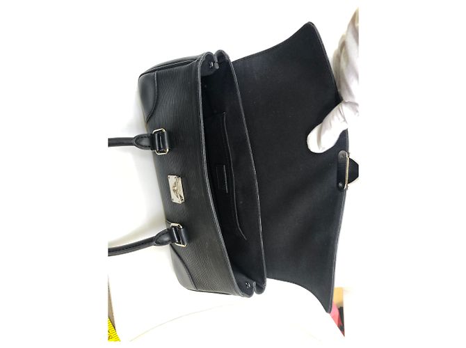 Louis Vuitton Borsa Segur in Pelle Epi Nera Nero - vista 14