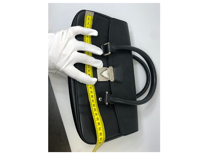 Louis Vuitton Borsa Segur in Pelle Epi Nera Nero - vista 16