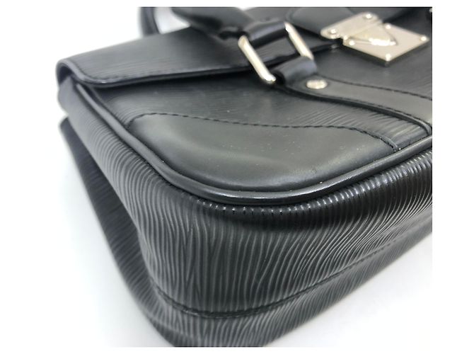 Louis Vuitton Borsa Segur in Pelle Epi Nera Nero - vista 6