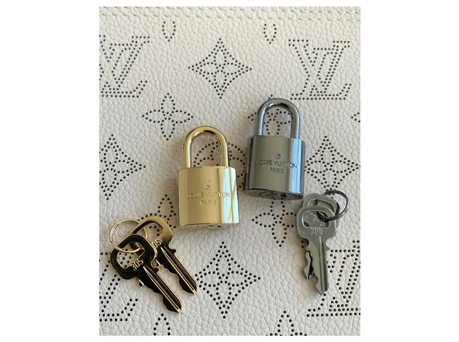 Louis Vuitton Vorhängeschloss Silber Golden - Ansicht 2