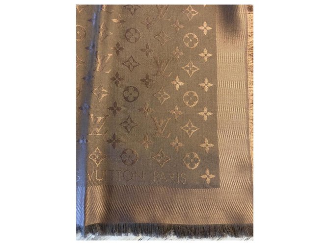 Louis Vuitton Il monogramma Louise Vuitton risplende Beige - vista 5