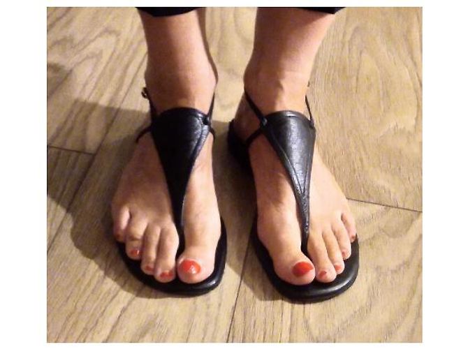 Sandali Hermès in pelle nera Nero - vista 5
