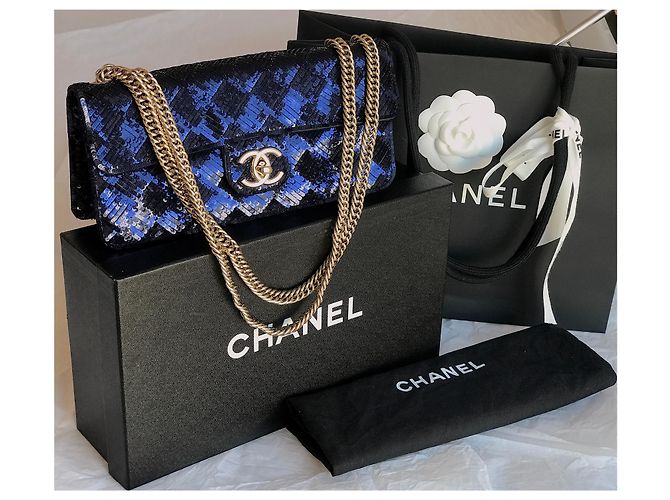 Timeless Chanel Borsa camaleonte rara Blu Blu navy Blu scuro - vista 2