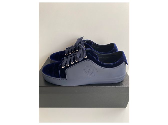 Sneakers Chanel in pelle / velluto , notte Blu . taille 40,5 Blu navy - vista 2