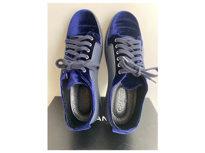 Sneakers Chanel in pelle / velluto , notte Blu . taille 40,5 Blu navy - vista 4