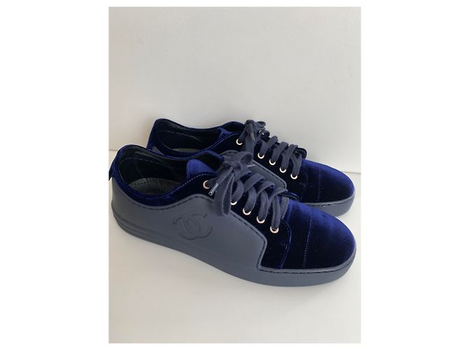 Sneakers Chanel in pelle / velluto , notte Blu . taille 40,5 Blu navy - vista 5