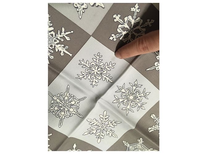 Hermès-Platz "die Feuer des Winters" Beige Grau Anthrazitgrau - Ansicht 7