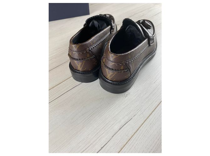 Louis Vuitton Mocassino Voltaire Marrone - vista 8
