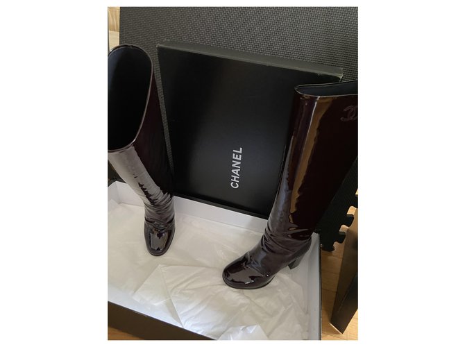 Botas Chanel estilo vinilo Marrón oscuro - vista 9