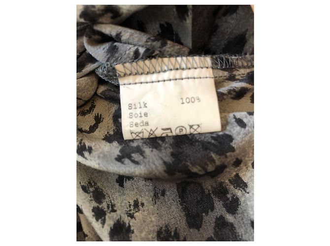 Gerard Darel Blusa de seda cinza Gérard Darel com estampa de leopardo preta tamanho 40 - vista 4