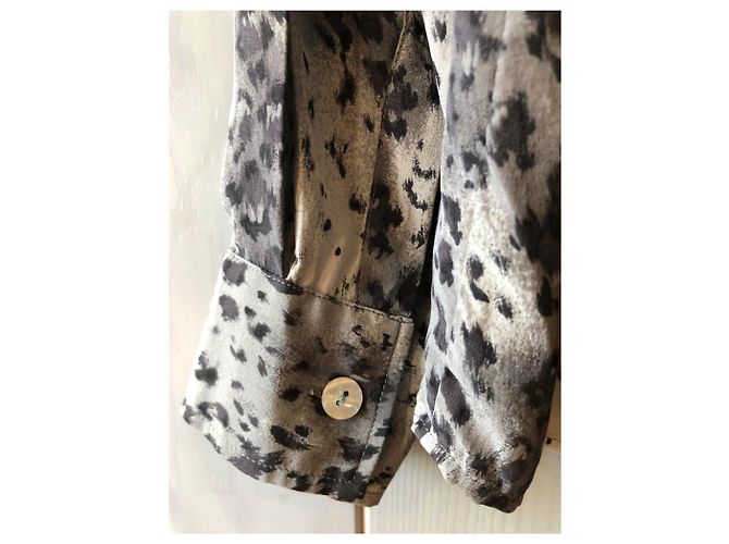 Gerard Darel Blusa de seda cinza Gérard Darel com estampa de leopardo preta tamanho 40 - vista 7