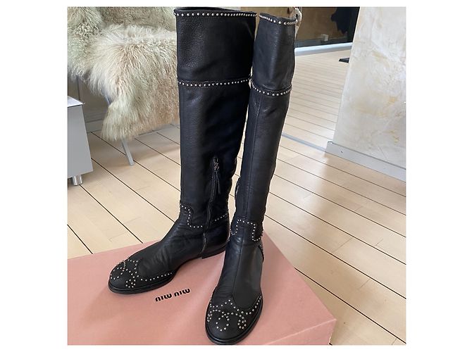 Botas de piel negras Miu Miu con decoración de metal Negro - vista 2
