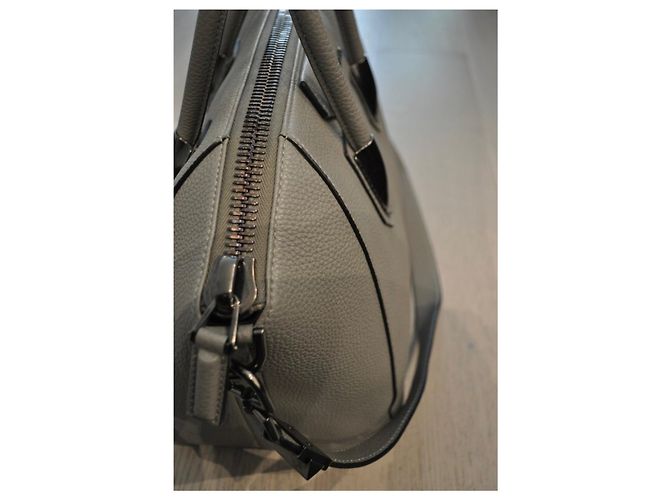 Givenchy Borsa Antigona media in pelle Grigio - vista 3