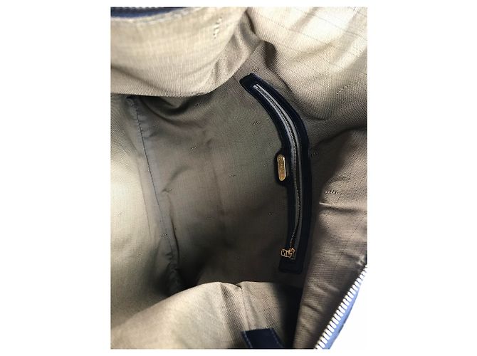 Fendi Borsa a tracolla grande in pelle goffrata Nero - vista 14