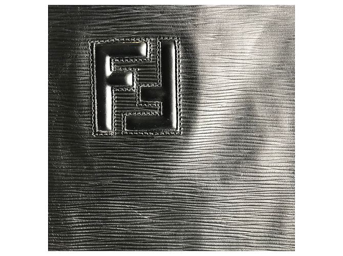 Fendi Borsa a tracolla grande in pelle goffrata Nero - vista 4