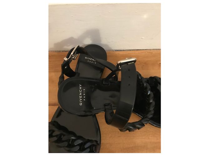 Sandali Jelly Givenchy Neri con Cinturino a Catena Nero - vista 2