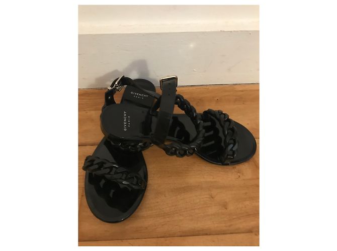 Sandali Jelly Givenchy Neri con Cinturino a Catena Nero - vista 3