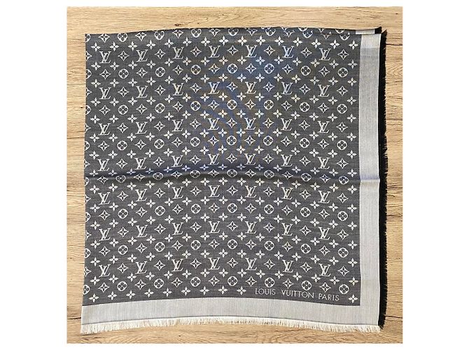 Scialle Louis Vuitton Denim nero - vista 2