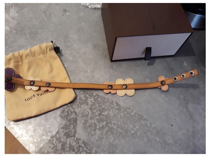 Bracciale avvolgente Louis Vuitton Flowers in pelle Multicolore - vista 15