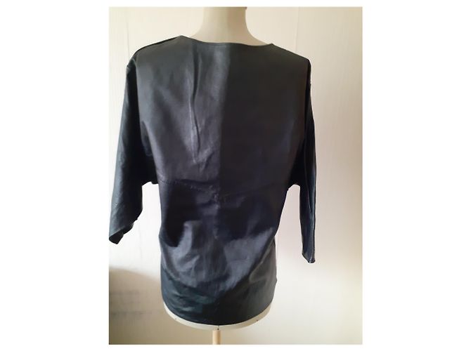 Autre Marque Top de cuero negro con mangas murciélago - vista 3