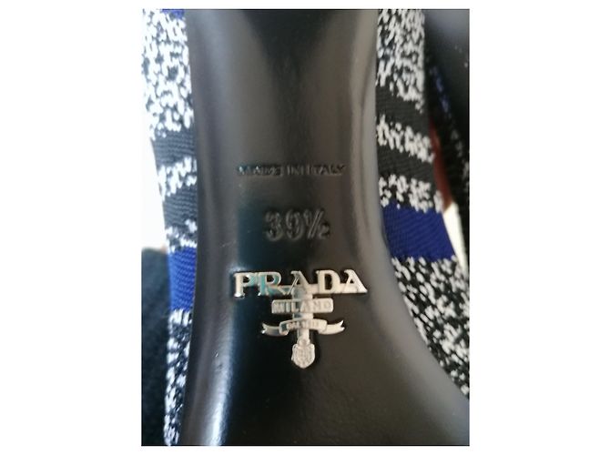 Prada knitting - view 3