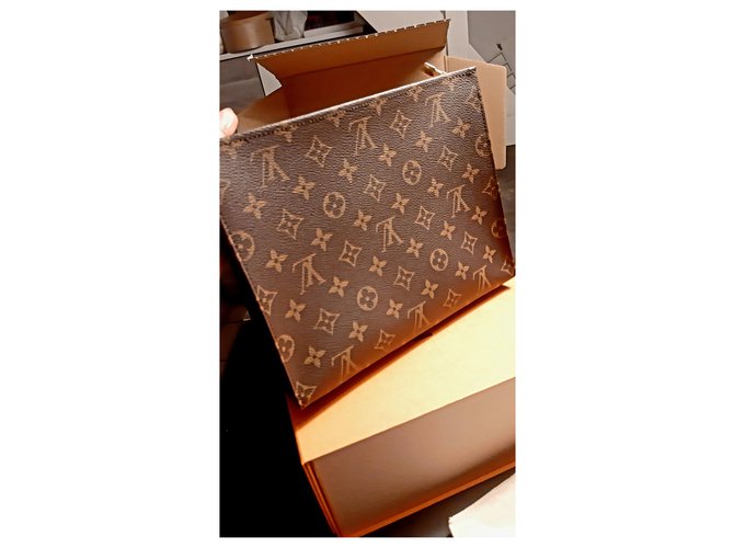 Louis Vuitton TASCA WC 26 Marrone scuro - vista 12